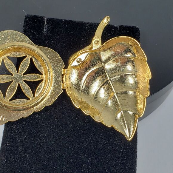 Vintage 1960s AVON Goldtone Faux Pearl On Leaf Creme Perfume Brooch (No Perfume) - Picture 12 of 16